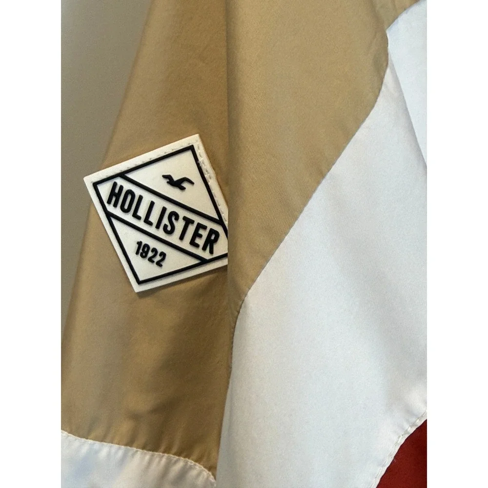 Hollister colorblock half